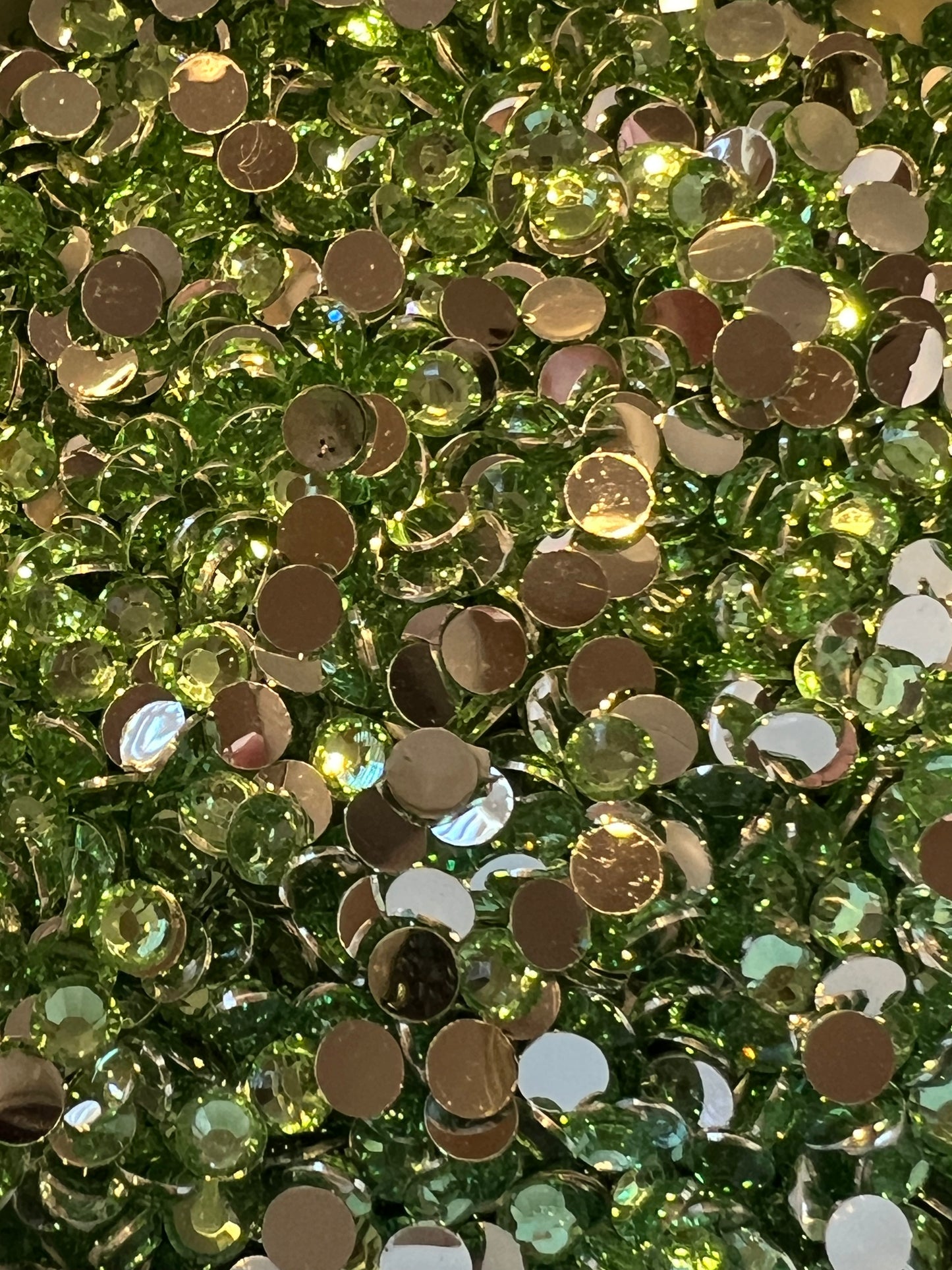 Lt. Peridot Silver Back Rhinestones 4mm/ss16