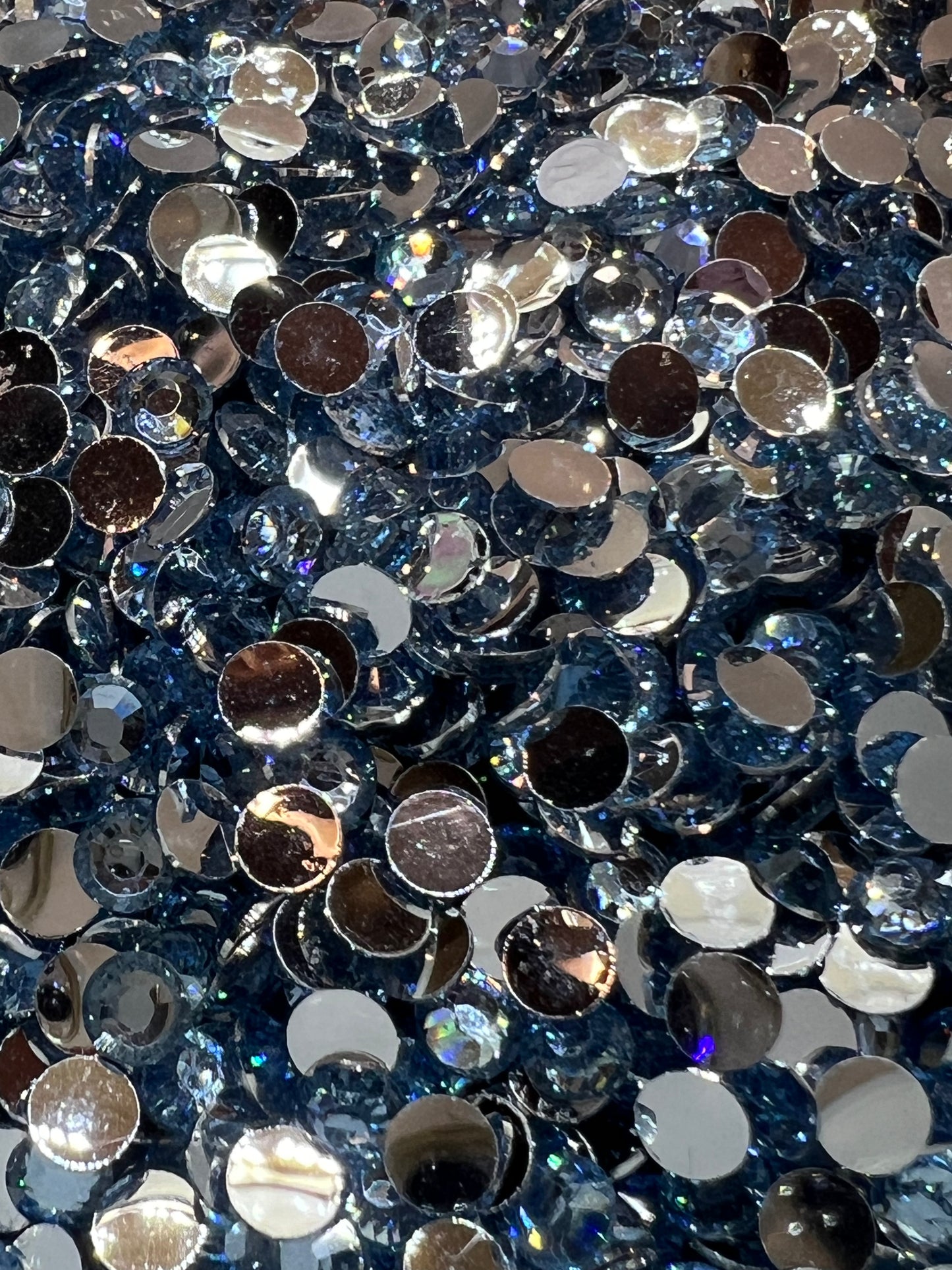 Lt. Sapphire Silver Back Rhinestones 4mm/ss16